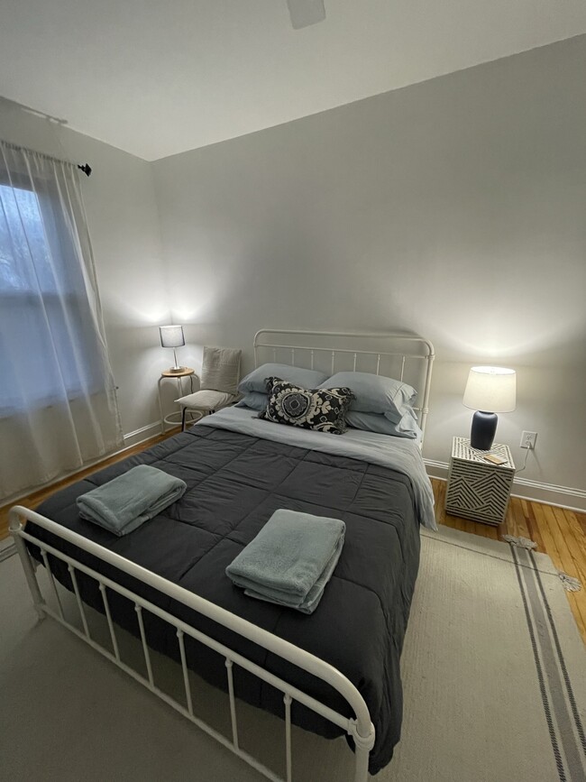 Foto del edificio - 103 Chestnut Ave