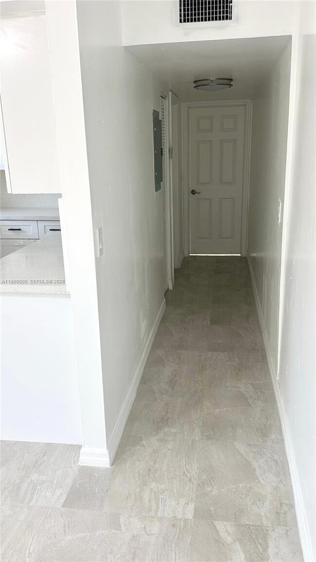 Foto del edificio - 6201 SW 37 Ct