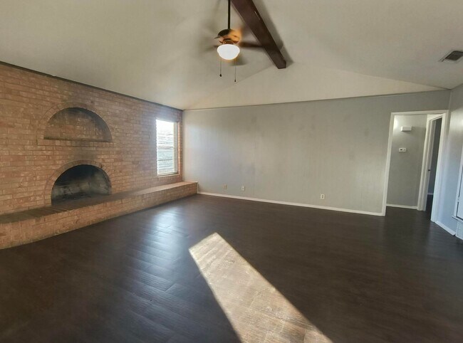Building Photo - Lovely 3 bedroom 2 bath College Hills West Home!