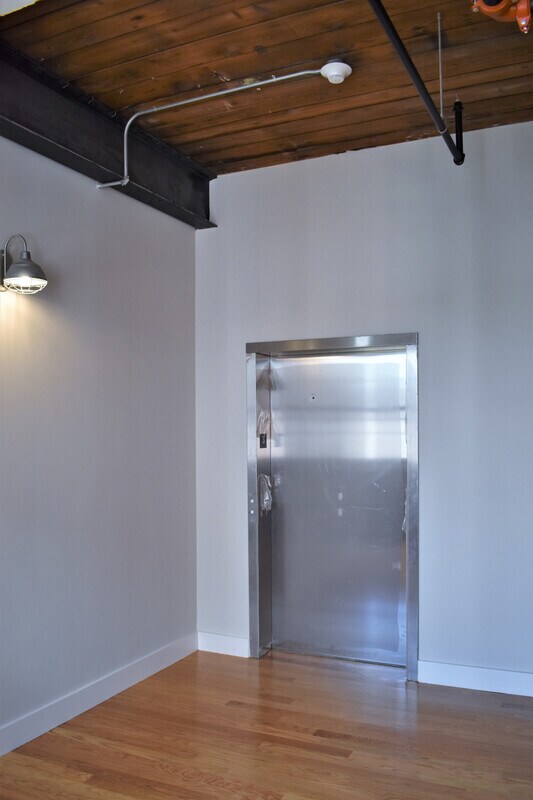 Building Photo - 128 Chandler St