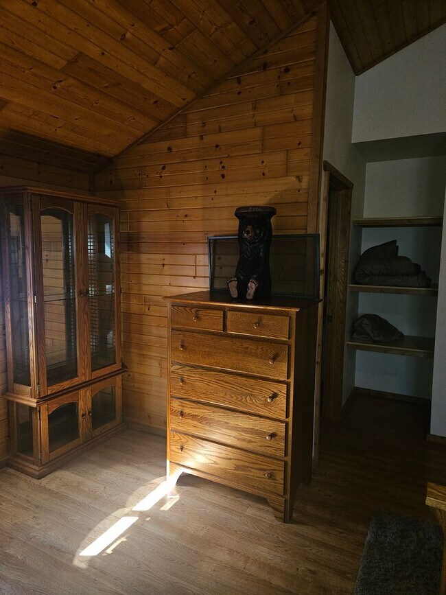 Foto del edificio - 2 Bed / 2 Bath Fully Furnished Cabin House...