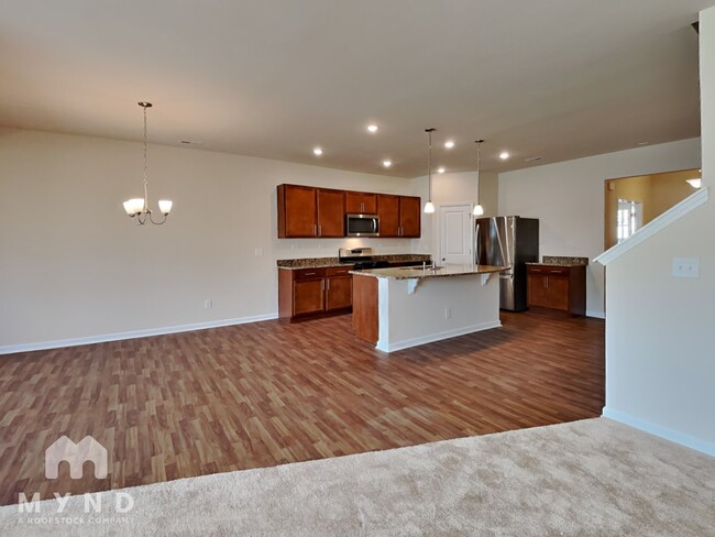 Building Photo - 4020 Table Rock Dr