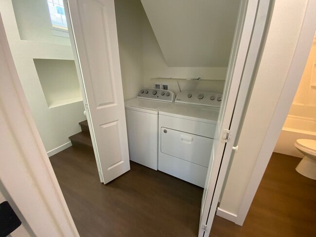 Foto del edificio - * Move-in Special * $500 OFF first month!