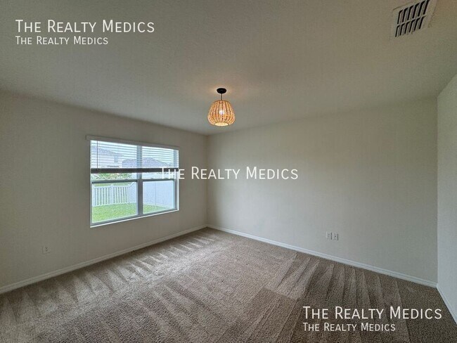 Foto del edificio - 2722 Fieldbrooke Wy