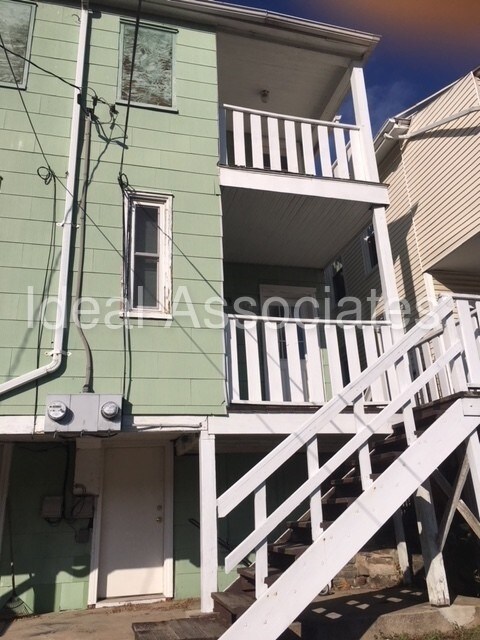 Foto del edificio - 3 BR, 1.5 Bath 1/2 Double