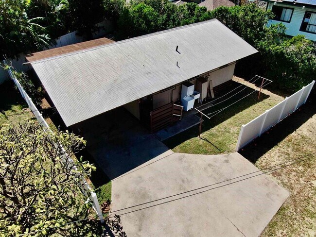 Foto del edificio - 390 Auhana Rd