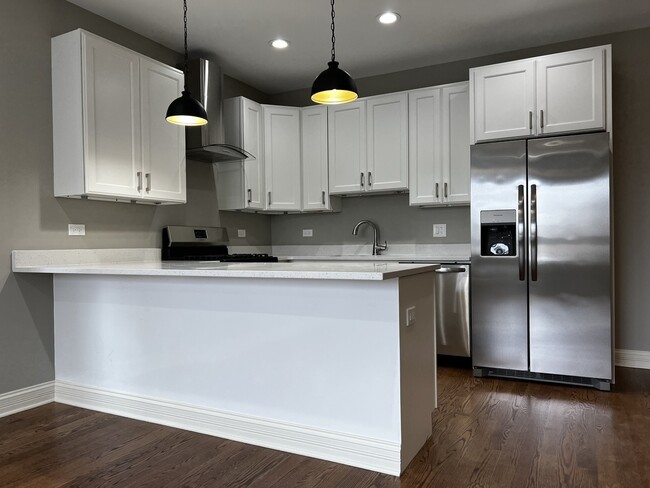 Foto del edificio - 4741 S Michigan Ave