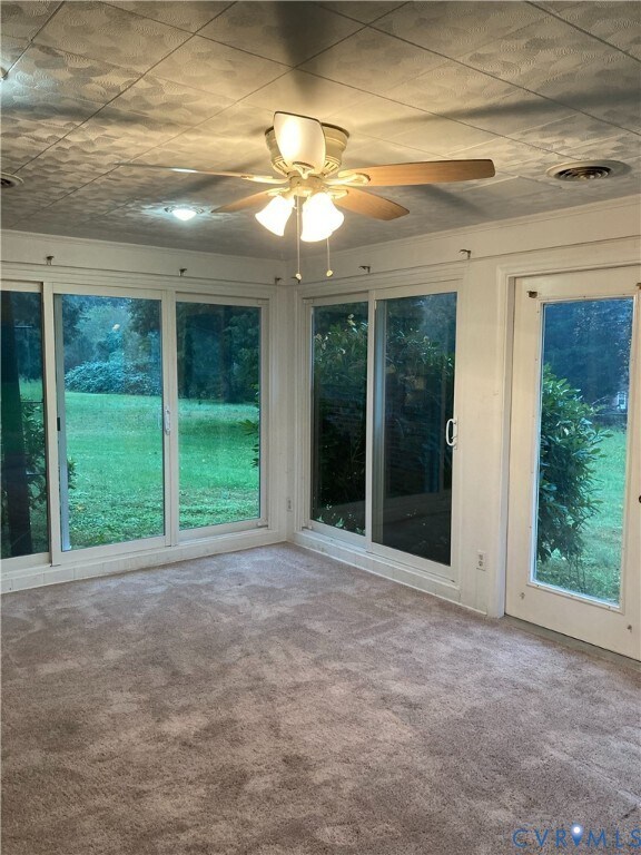 Foto del edificio - 3940 Senior Ln
