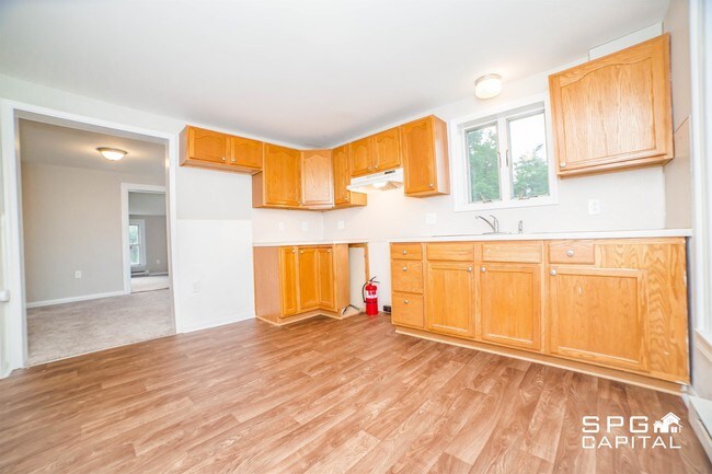 Building Photo - 38 N Franklin St