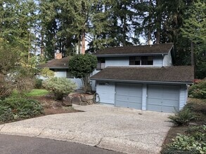 Building Photo - 2020 180th Ct NE