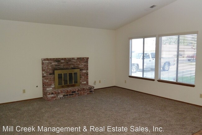 Building Photo - 3 br, 2 bath House - 2410 N. Charter Oak