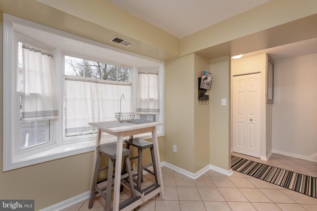 Foto del edificio - 9150 Broken Oak Pl