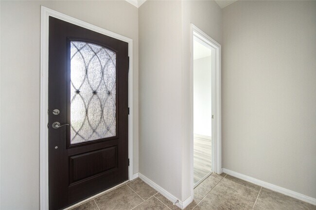 Foto del edificio - 5419 Silver Ledge Dr