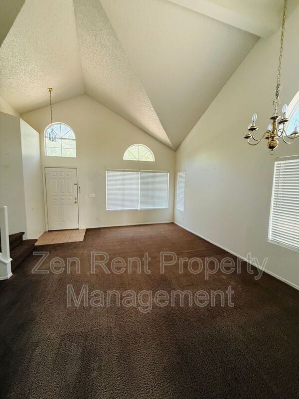 Building Photo - 1471 E Park Ave