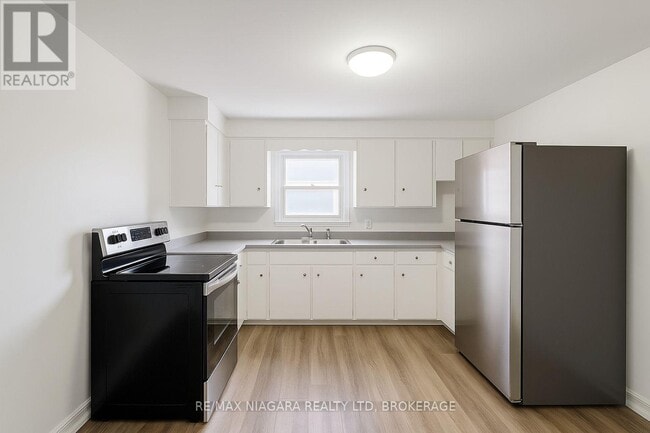 Building Photo - 6523 Frederica St