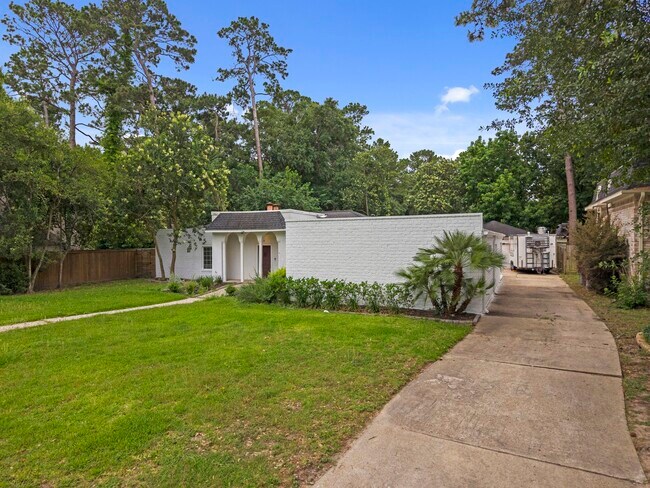 Building Photo - 10519 Fawnview Dr