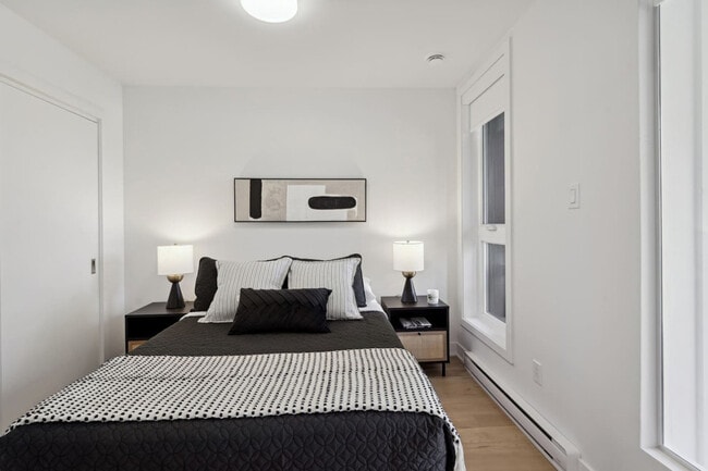 Photo du bâtiment - 2114-2114 Rue Bercy