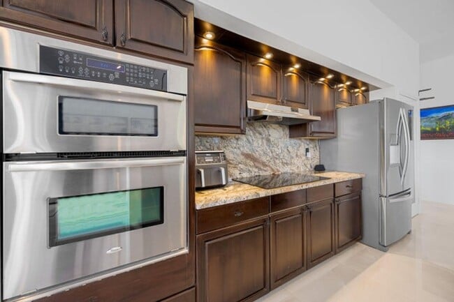 Foto del edificio - 8738 Marlamoor Ln