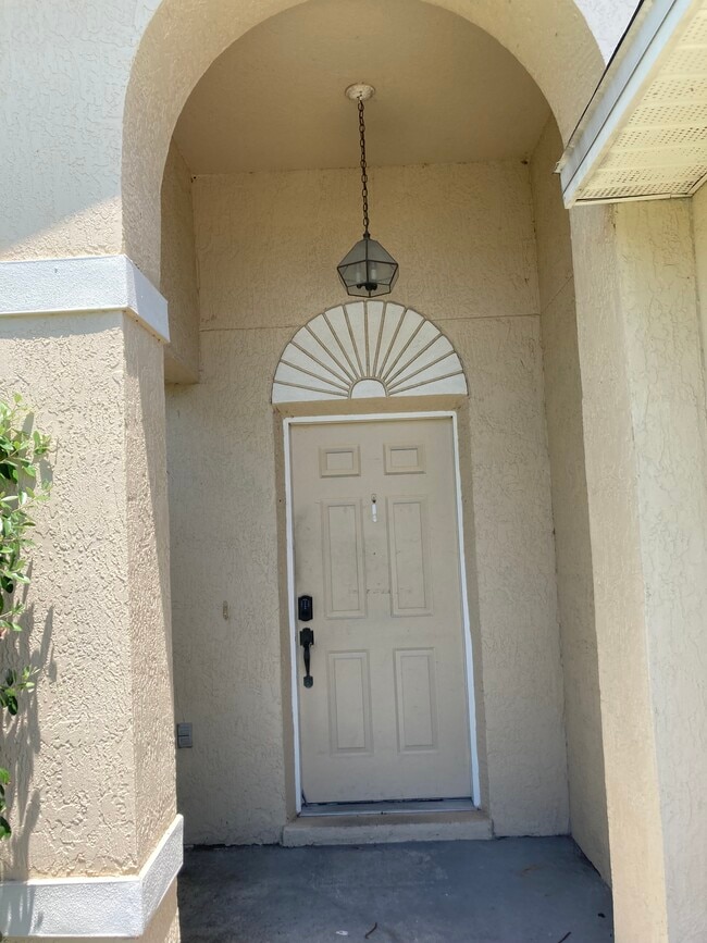 Photo - 867 Lake Jackson Cir House