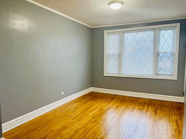Foto del edificio - 5241 S Kenneth Ave