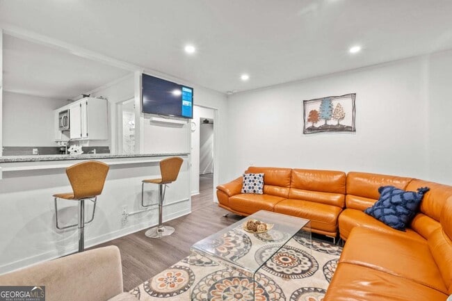 Foto del edificio - 1738 Duke Rd