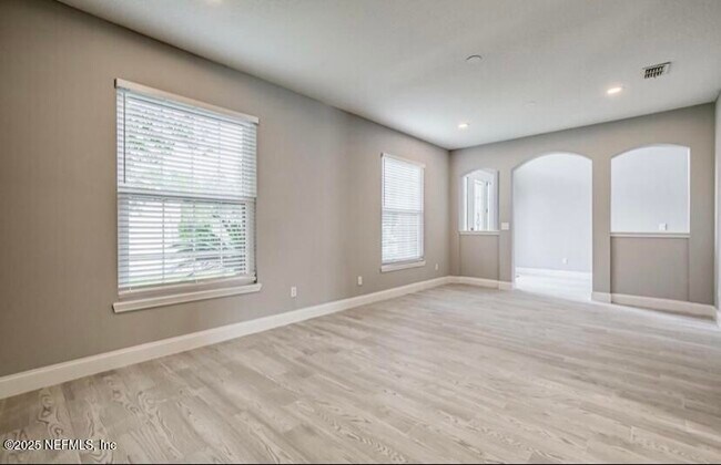 Building Photo - 3087 Wandering Oaks Dr