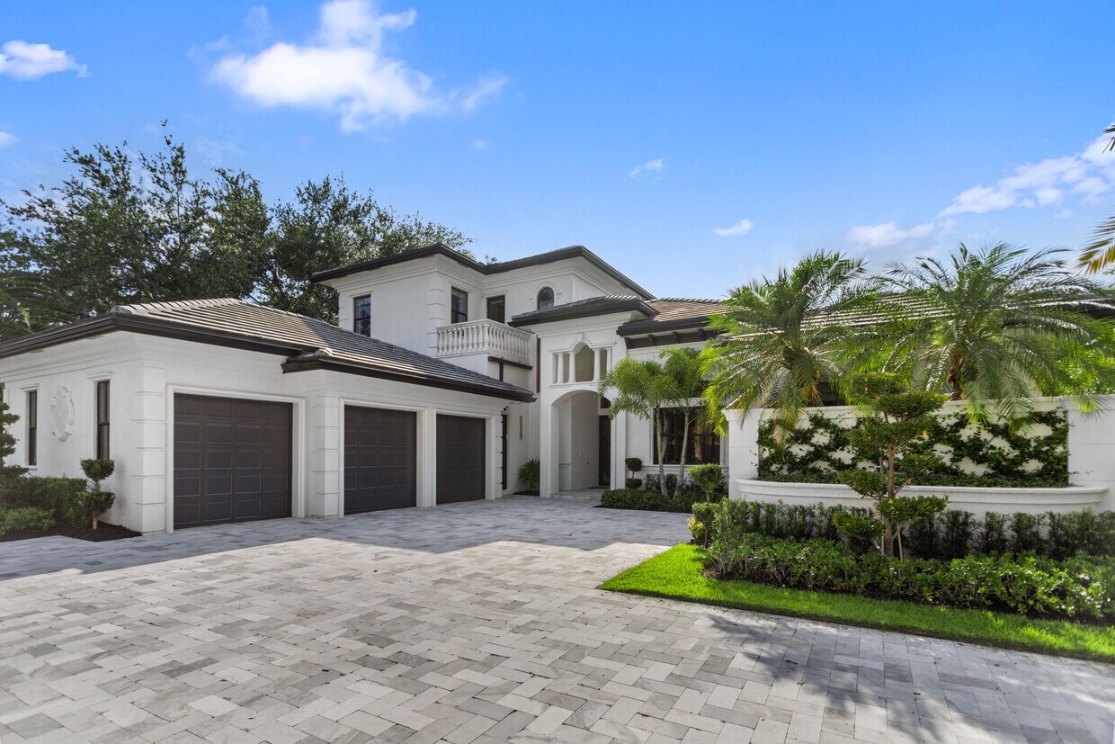 Primary Photo - 17725 Circle Pond Ct