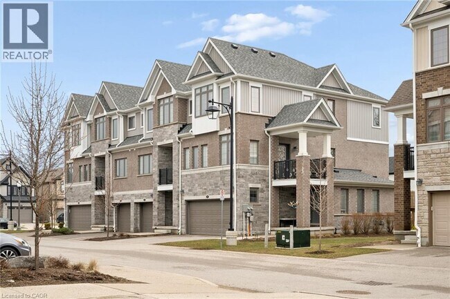 Photo du bâtiment - 54 Bank Swallow Cres