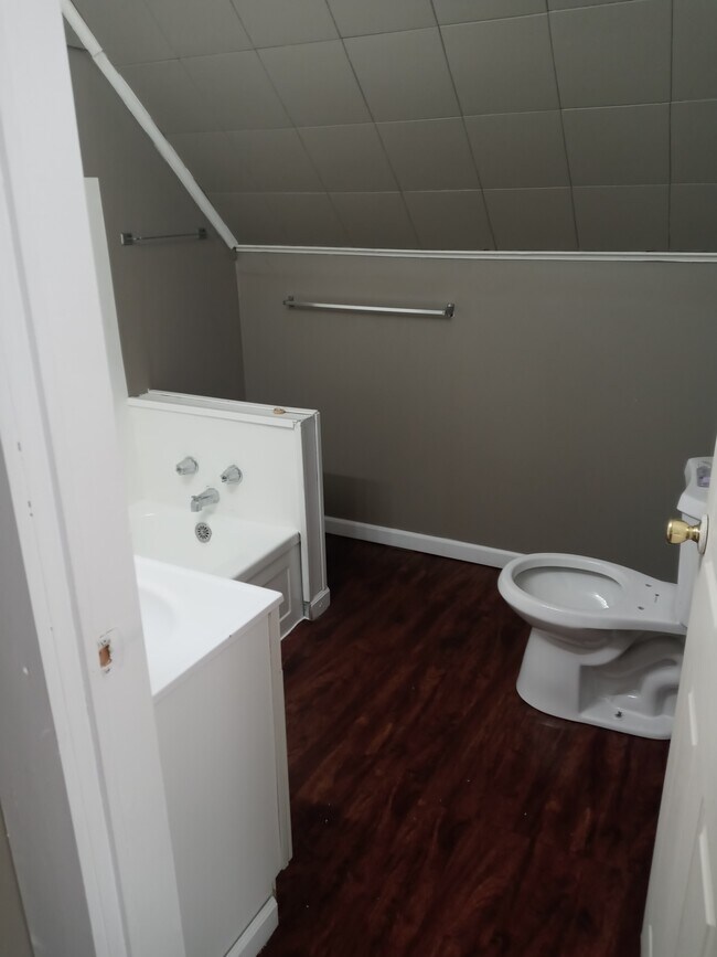 589 Sherman St, Buffalo, NY 14211 House Rental in Buffalo, NY