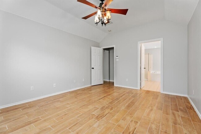 Building Photo - 15318 Redbud Berry Way