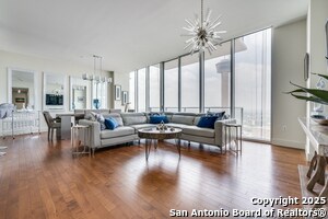 Foto del edificio - 610 E Market St
