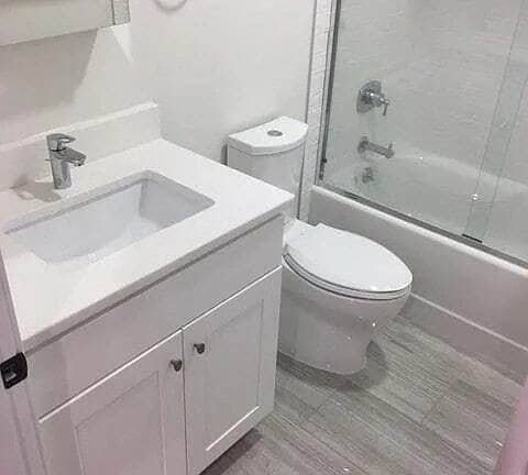 Building Photo - 3381R Washington St