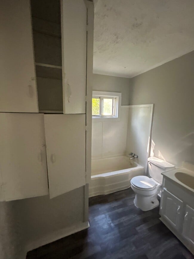 Photo - 319 Woody Dr House