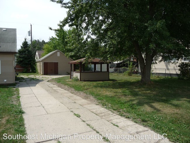 Building Photo - 8620 Republic Ave
