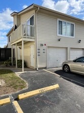Building Photo - 1001 Spring Meadow Dr