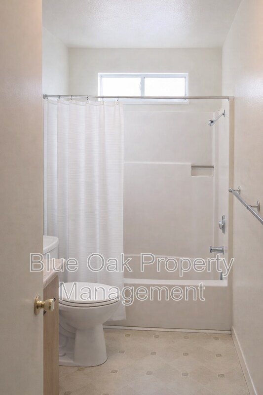 Foto del edificio - 635 Ivy St