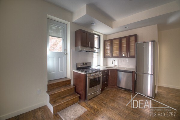 Building Photo - 157 Adelphi St