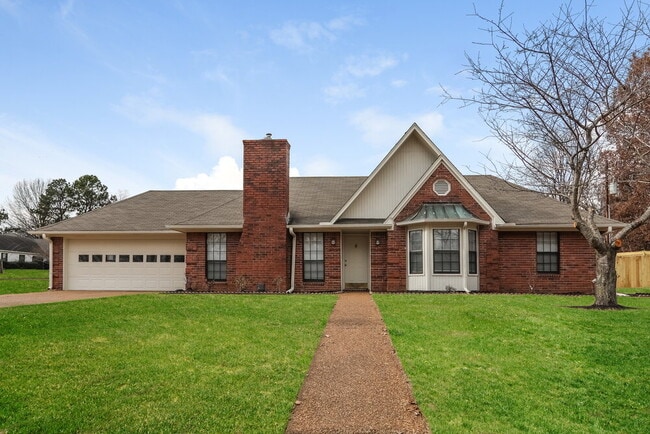 Building Photo - 7159 Eastover Blvd