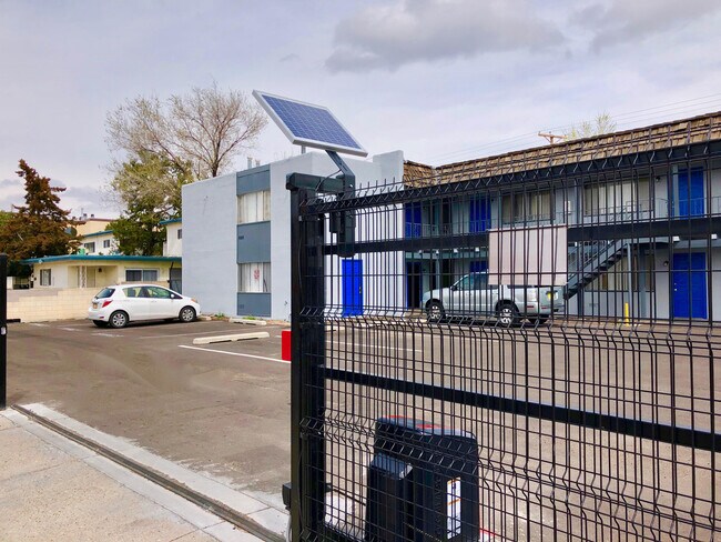 Foto del edificio - 300 La Veta Dr