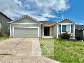 Building Photo - 1180 Legend Oak Dr