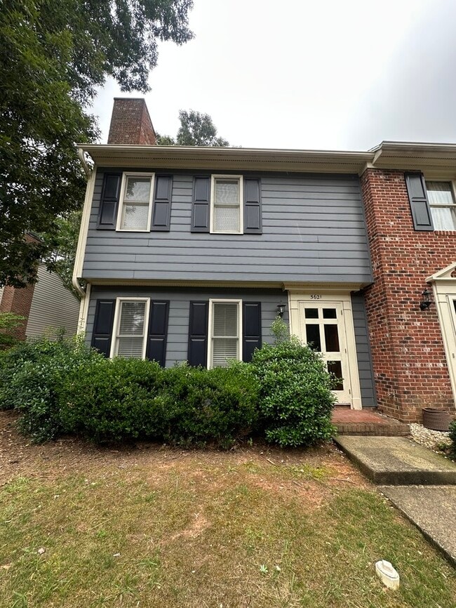 Building Photo - 5621 Hamstead Crossing