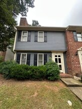 Building Photo - 5621 Hamstead Crossing