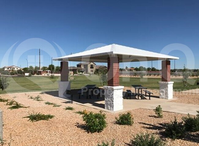 Foto del edificio - 921 E Ladbroke Way