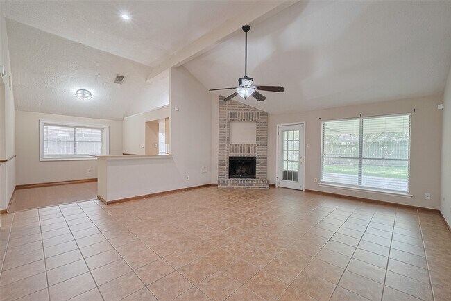 Foto del edificio - 6907 Yardley Dr