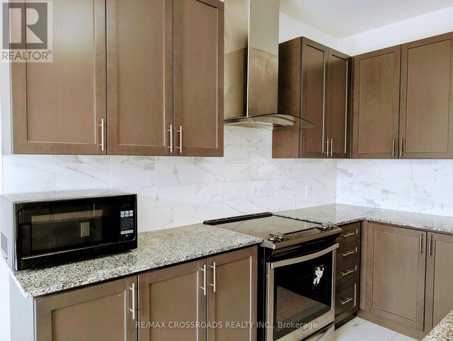 Building Photo - 159 Frank Kelly Dr