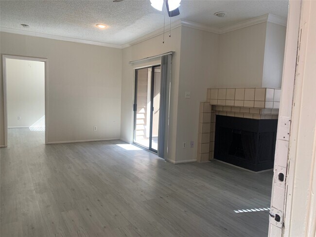 Foto del edificio - 2710 Grants Lake Blvd