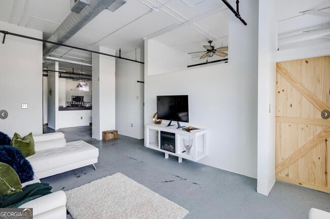 Foto del edificio - 120 Ralph McGill Blvd NE