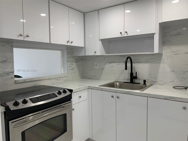 Foto del edificio - 2859 Leonard Dr