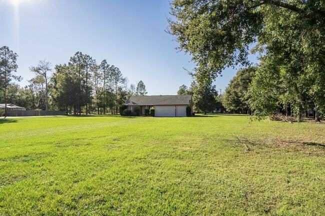 Foto del edificio - Captivating Rural home on 3 acres of land