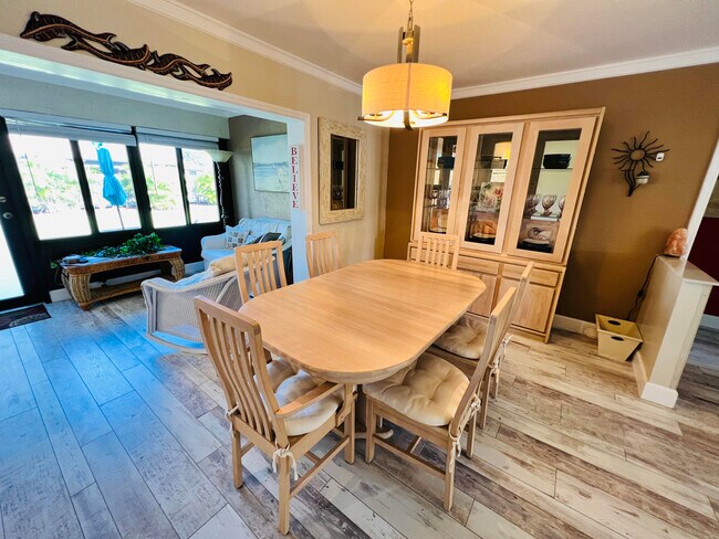 Building Photo - 4859  Equestrian Circle Unit B Boynton Bea...